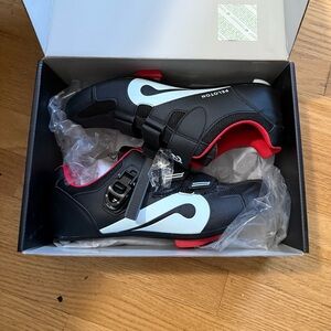 Peloton Shoes + free bike fan size 43 - US 10 M, US 9 F